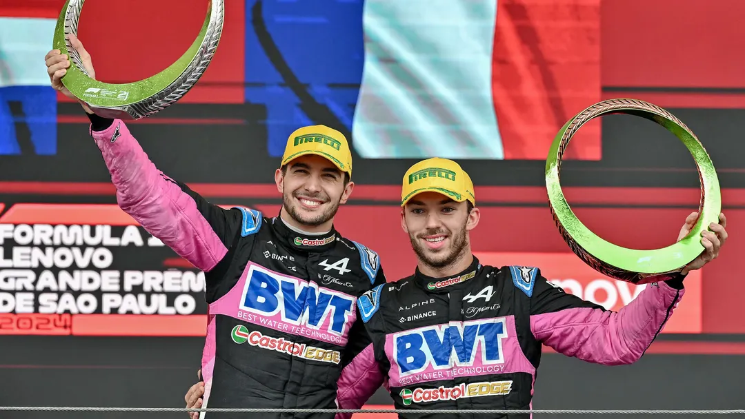 Esteban Ocon y Pierre Gasly mantienen una de las rivalidades más intensas de la Fórmula 1 actual. 