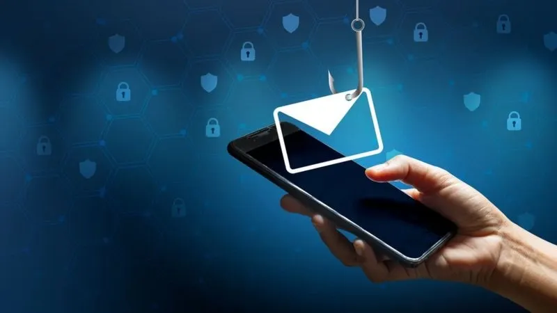 WhatsApp prepara más funciones para evitar estafas.