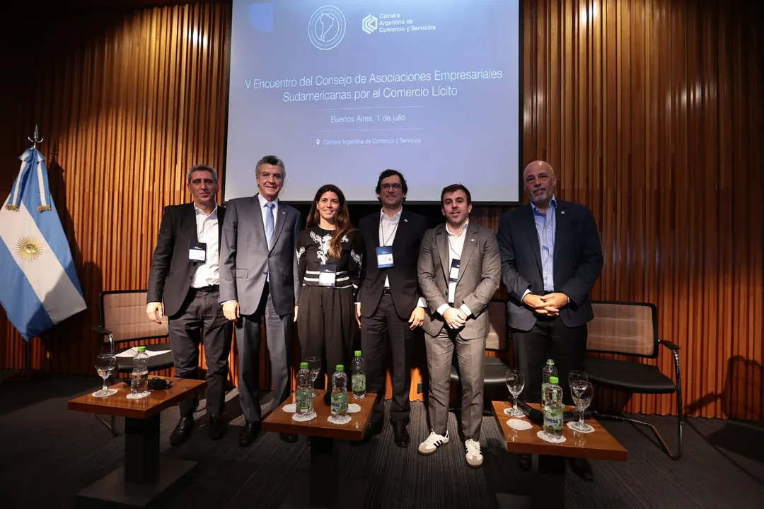 De izquierda a derecha, Manuel Sánchez Gómez (CAC); María Eugenia Mayans (Lenovo/Motorola); Juan José Benitez (Philip Morris Argentina); Francisco Morello (Adidas Argentina); Matías Noetinger (ASIPI).