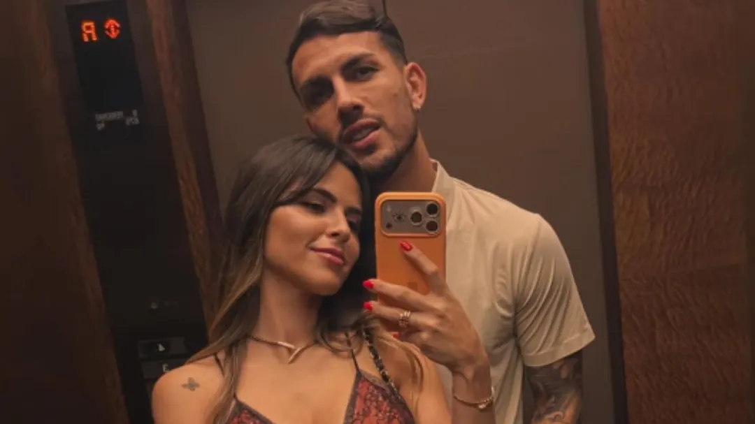 Camila y Leandro Paredes. 