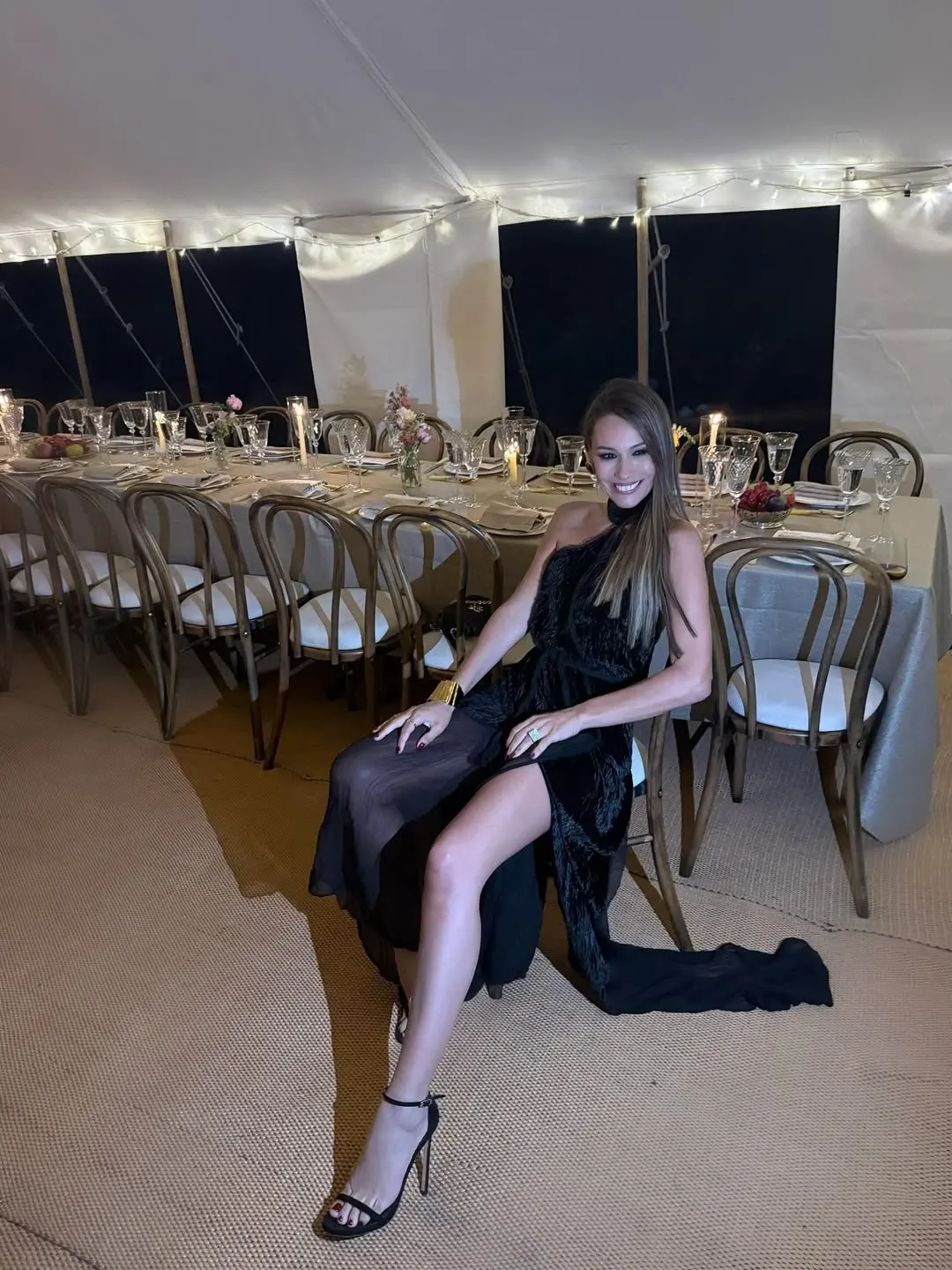 Así fue el look inolvidable de Pampita en Londres.