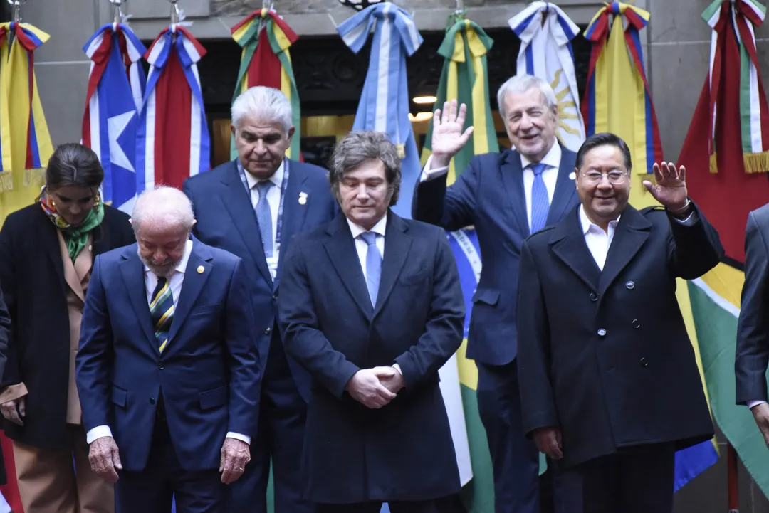 Javier Milei podría pegar el faltazo durante la próxima cumbre de jefes de Estados del Mercosur en Brasil. 
