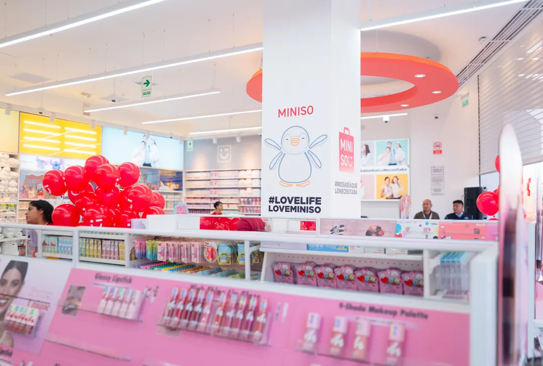 La empresa china de retail Miniso llega al país con cien locales y una ...