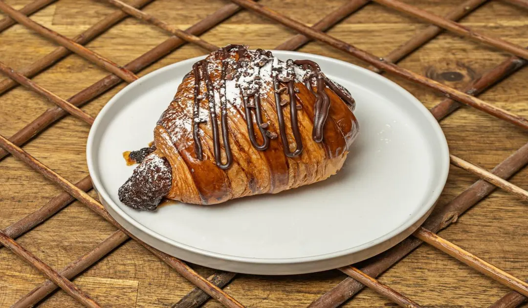 Una croissant rellena de Nutella es una delicia perfecta, aquí la receta
