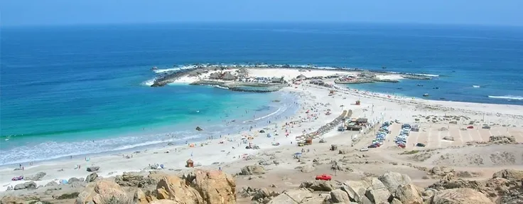 Con su mezcla de tranquilidad, deportes acuáticos y gastronomía local, Totoralillo es la playa perfecta para una escapada diferente en Chile.
