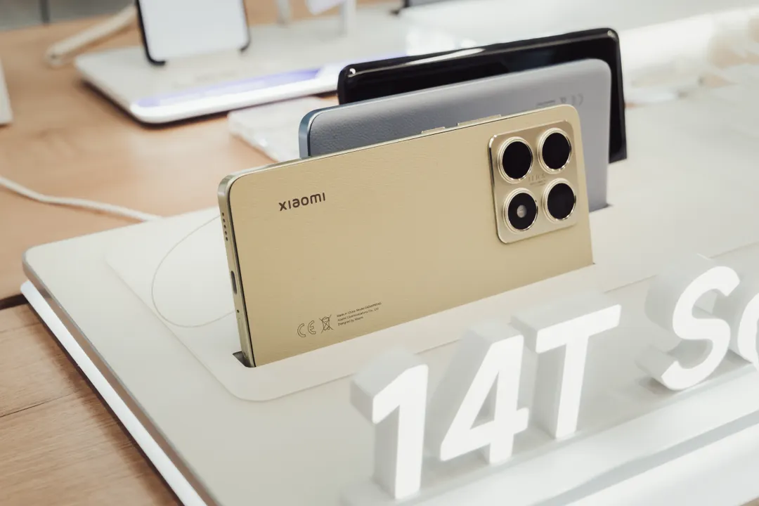 Potencia y IA: Dimensity 8300-Ultra, 12/512 GB, batería de 5000 mAh y funciones con Google Gemini, con descuento del 61% y cuotas.
