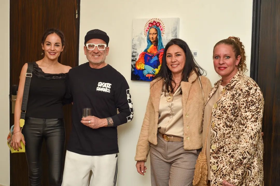  Natalia Álamo, Daniel Genovesi y las artistas Silvana Pumminelli y Sheila Vanella.