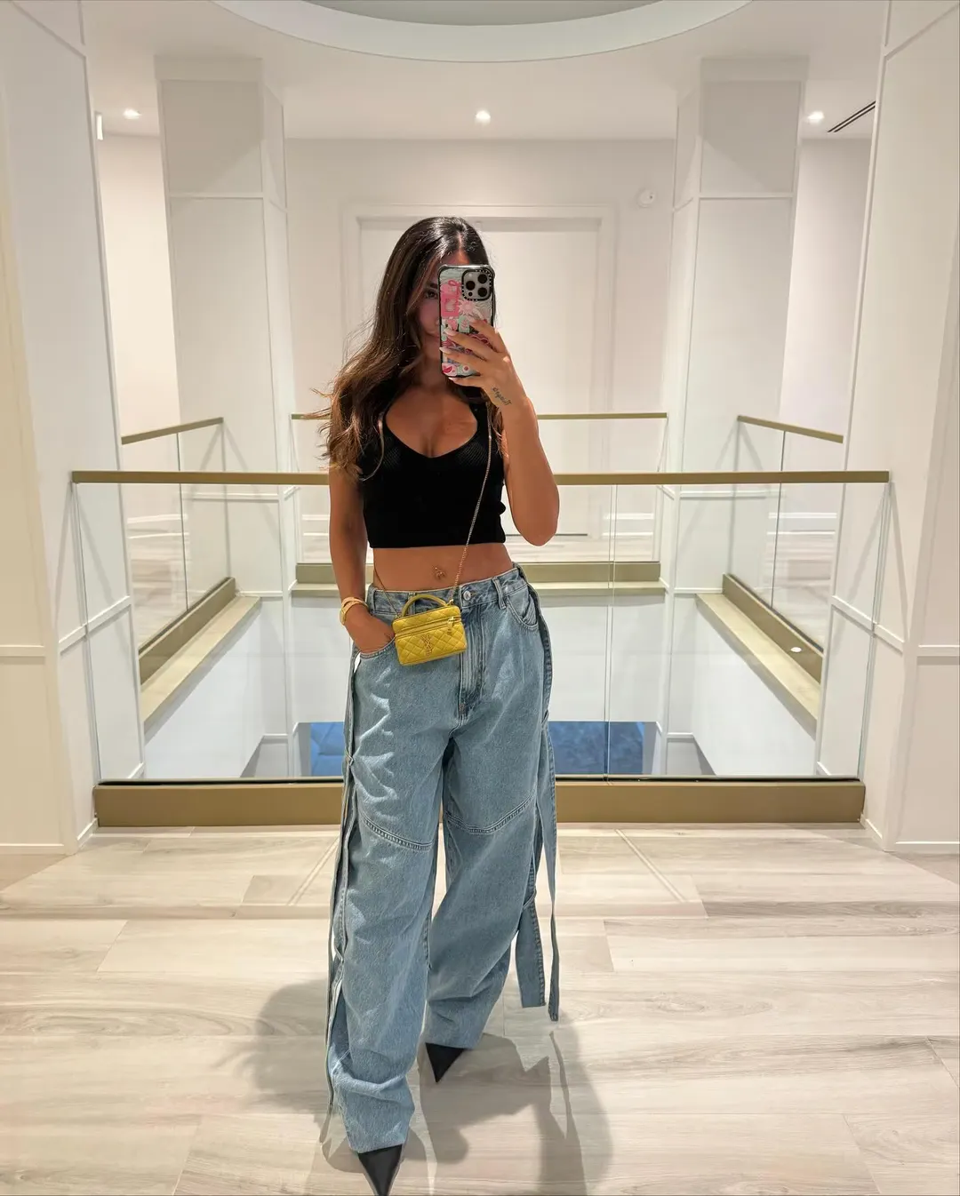 El “look de partido” de Antonela Roccuzzo.
