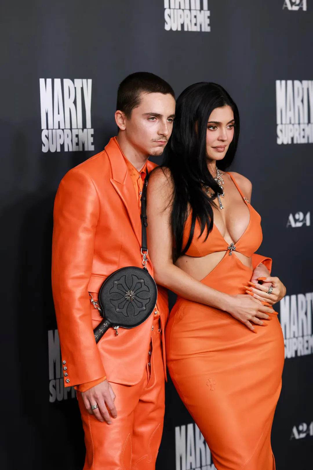 Chrome Hearts vistió a la pareja del momento.