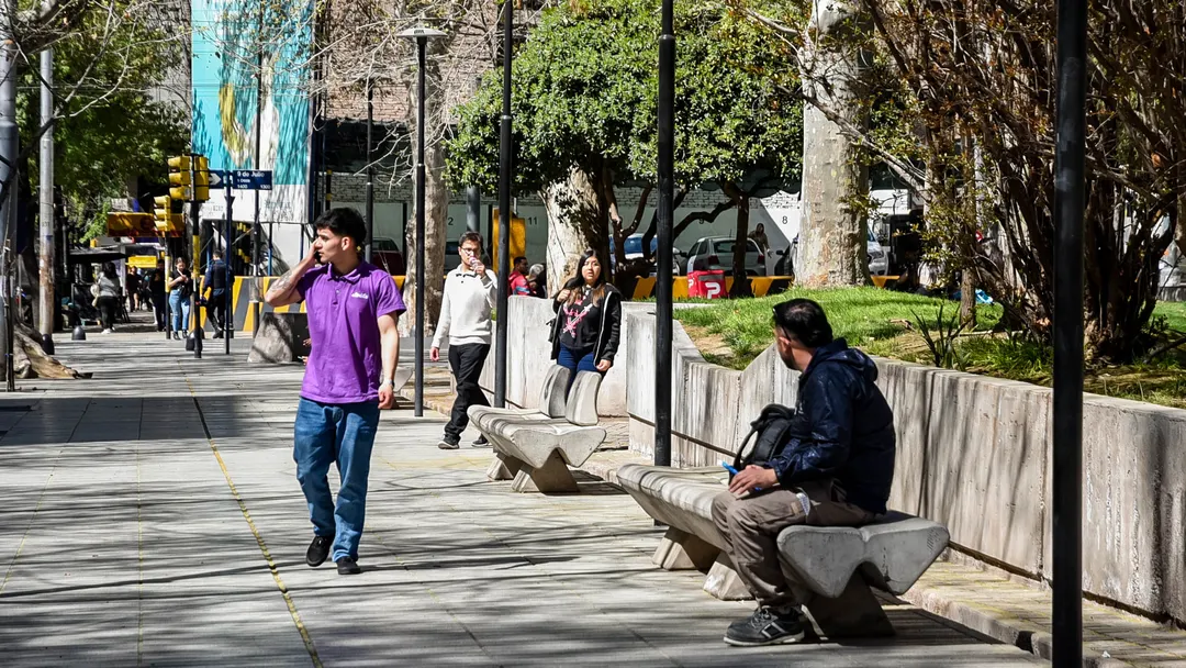 El calor se mantendrá hasta el viernes y bajará el fin de semana.