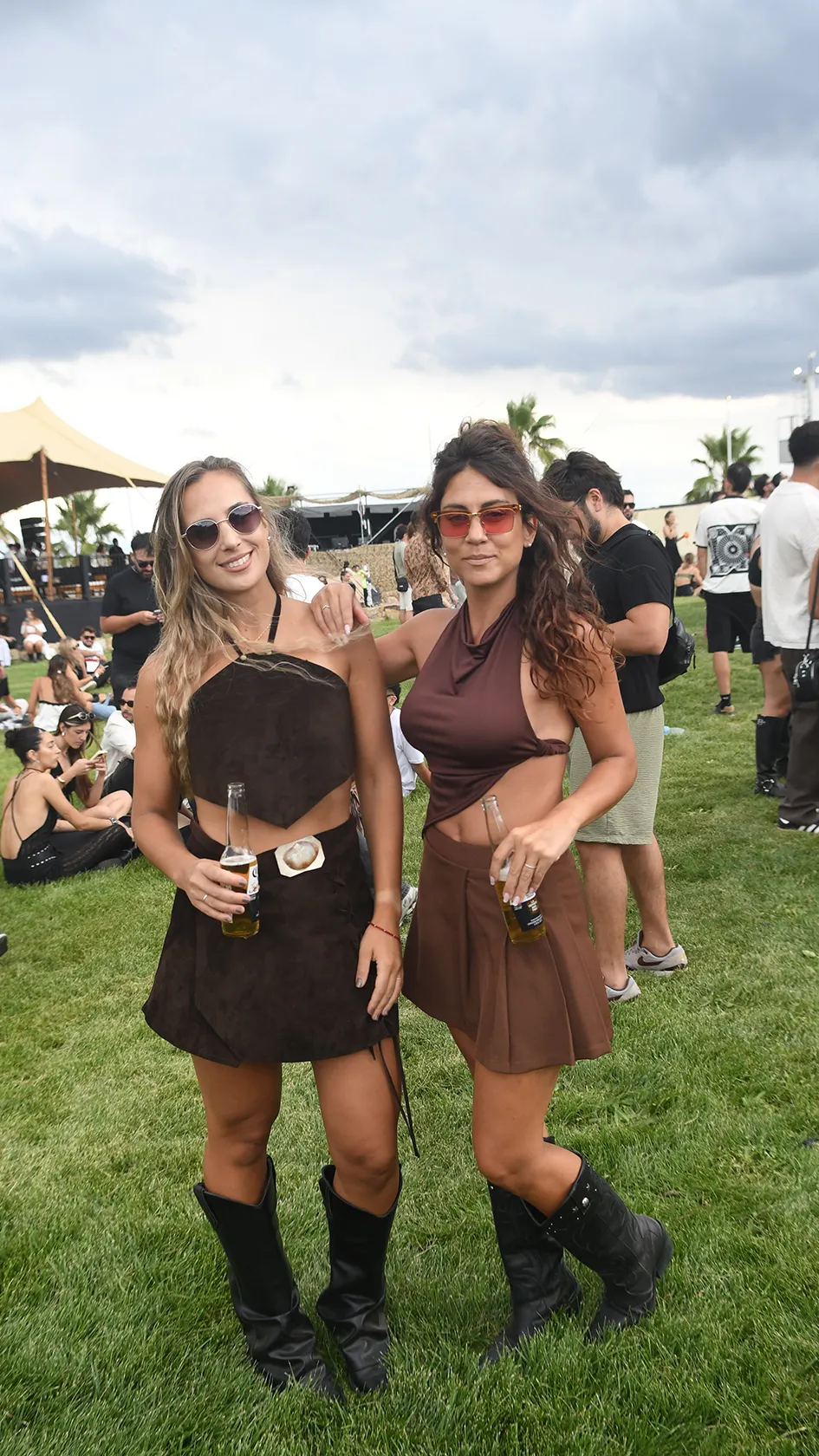 Fiorella Barahona y Paula Sánchez.