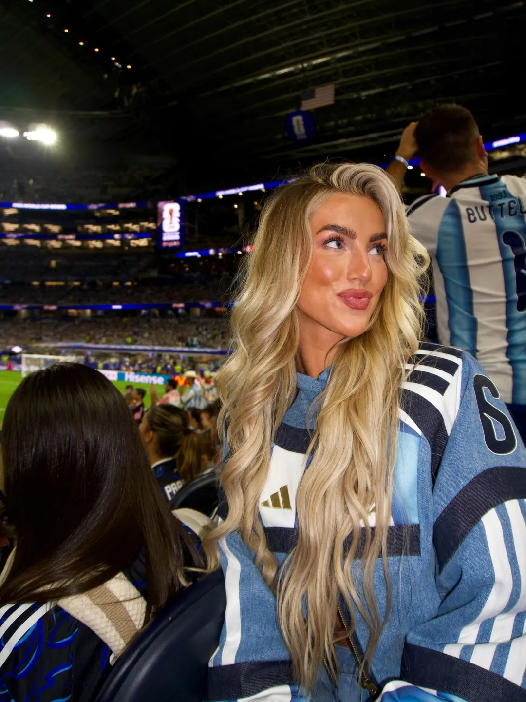 La futbolista de 22 años se desempeña actualmente como defensora en el equipo femenino del Bournemouth.