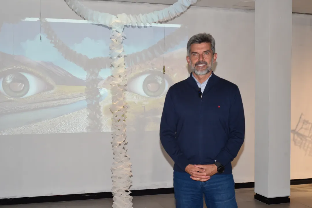 Ulpiano Suárez disfrutó de las exposiciones.