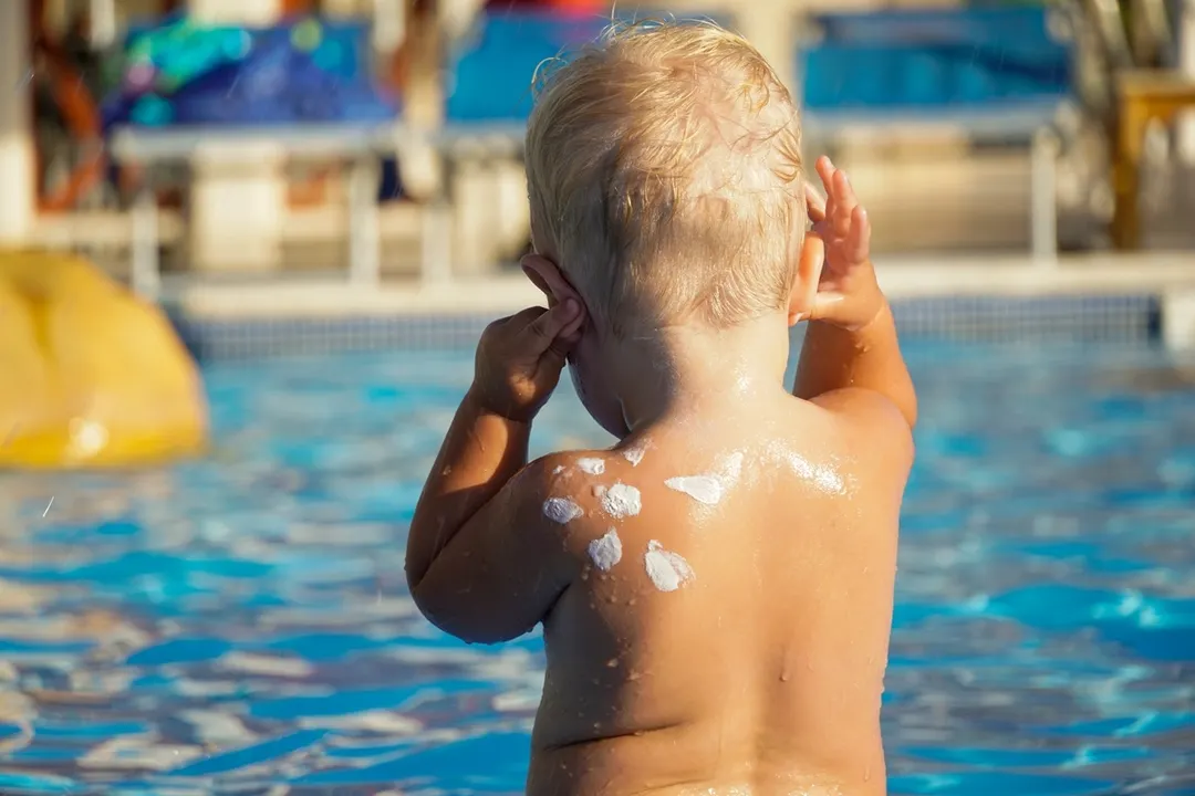 Los niños son muy propensos a sufrir de otitis en el verano. Foto: Shutterstock