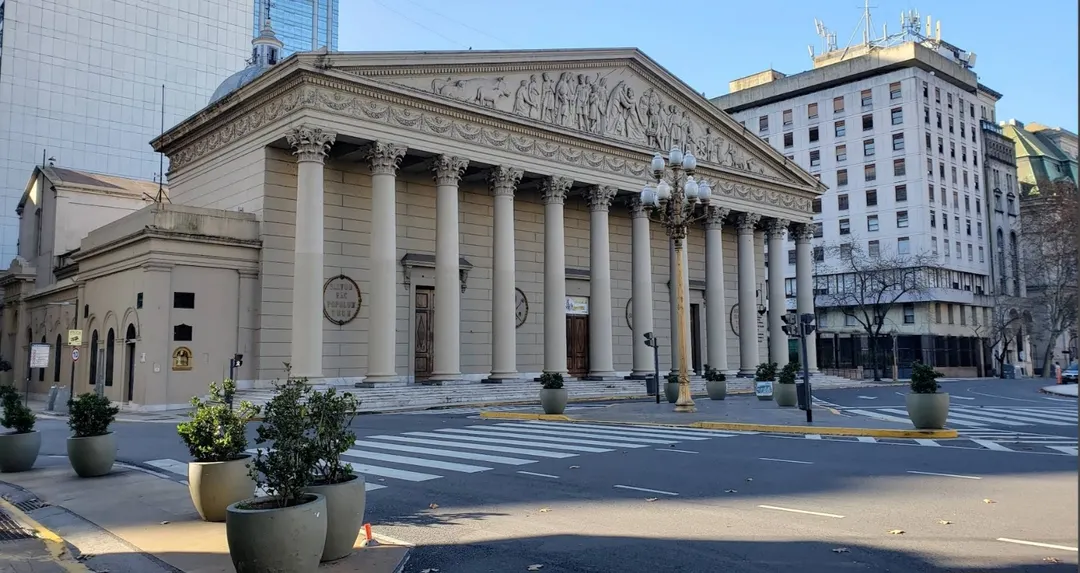 La Catedral Metropolitana es uno de los templos más importantes de la Iglesia argentina.