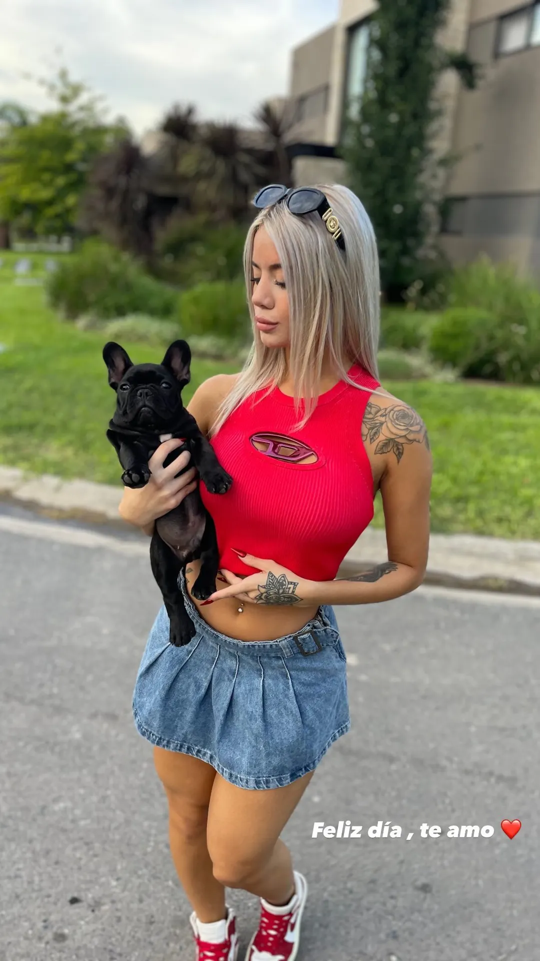 En redes, la joven compartía muchas imágenes junto a su perro 