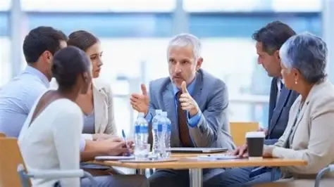 Durante años se habló del estrés laboral como un problema individual.