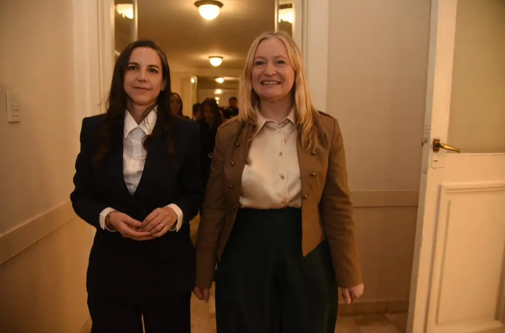 La vicegobernadora Hebe Casado y la ministra de Seguridad, Mercedes Rus.