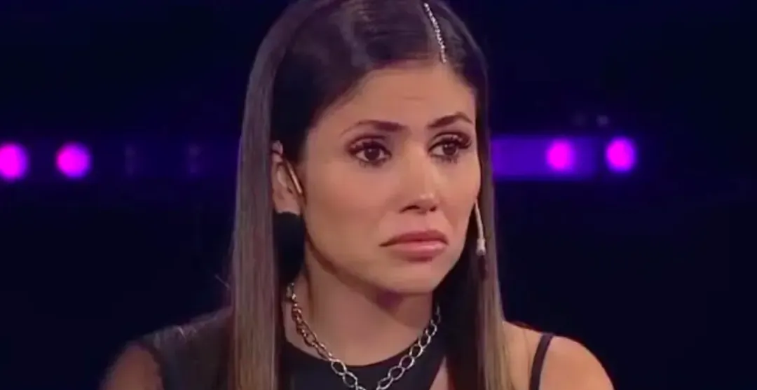 Romina Uhrig se quebró en vivo al recordar su lucha contra las adicciones tras salir de Gran Hermano.