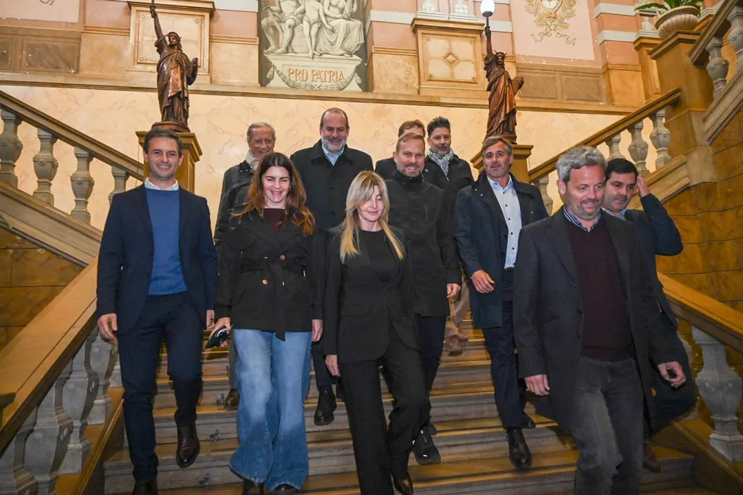 La Liga de Intendentes, en su presentación, fue a visitar a Axel Kicillof. 