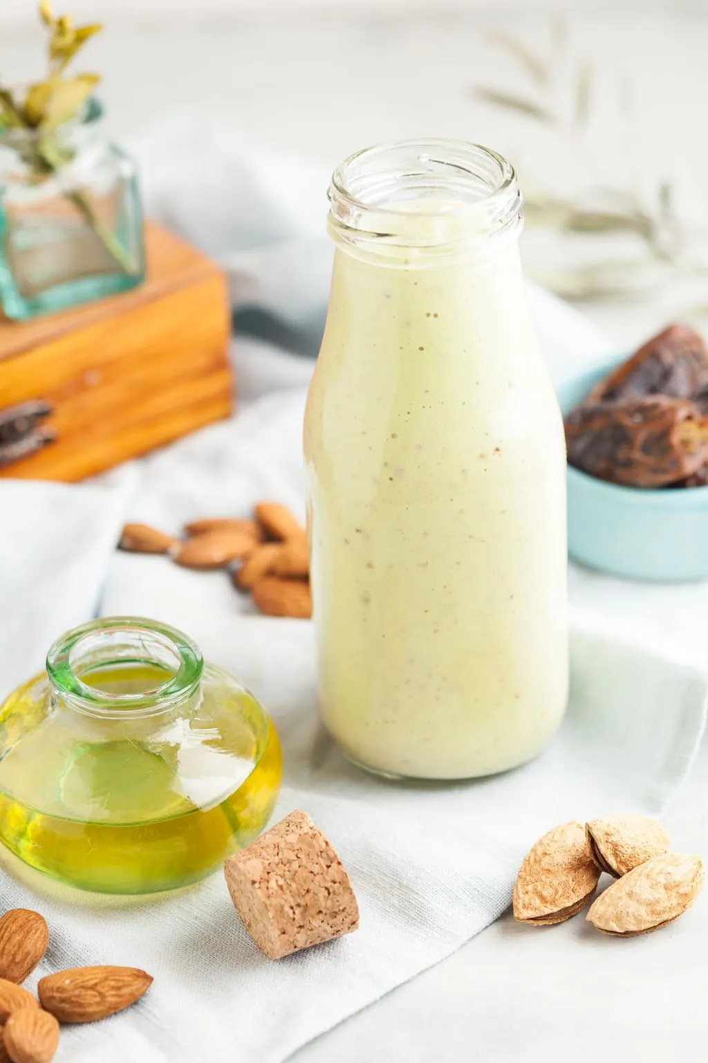 9. Leche de almendras. Créditos: Mariana Medvedeva/Unsplash.