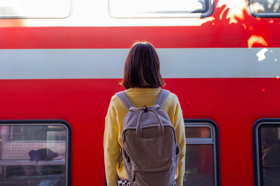 La aplicación Pendlo recopila avisos de pasajeros sobre revisiones de boletos en las líneas ferroviarias.