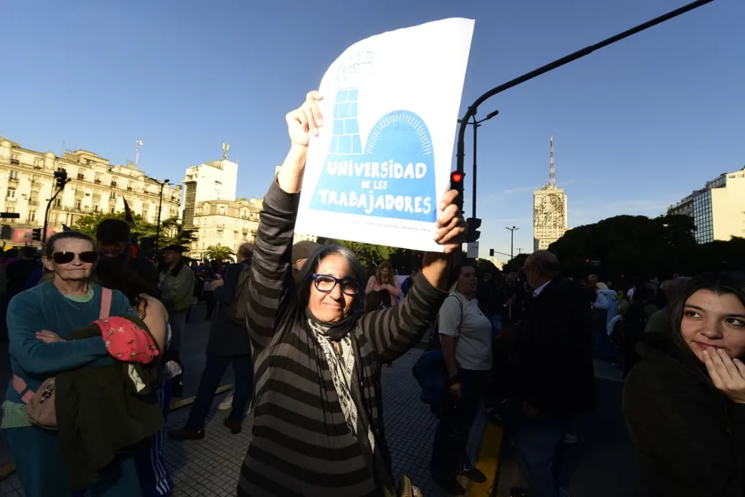 Miles de personas asistieron a la marcha universitaria