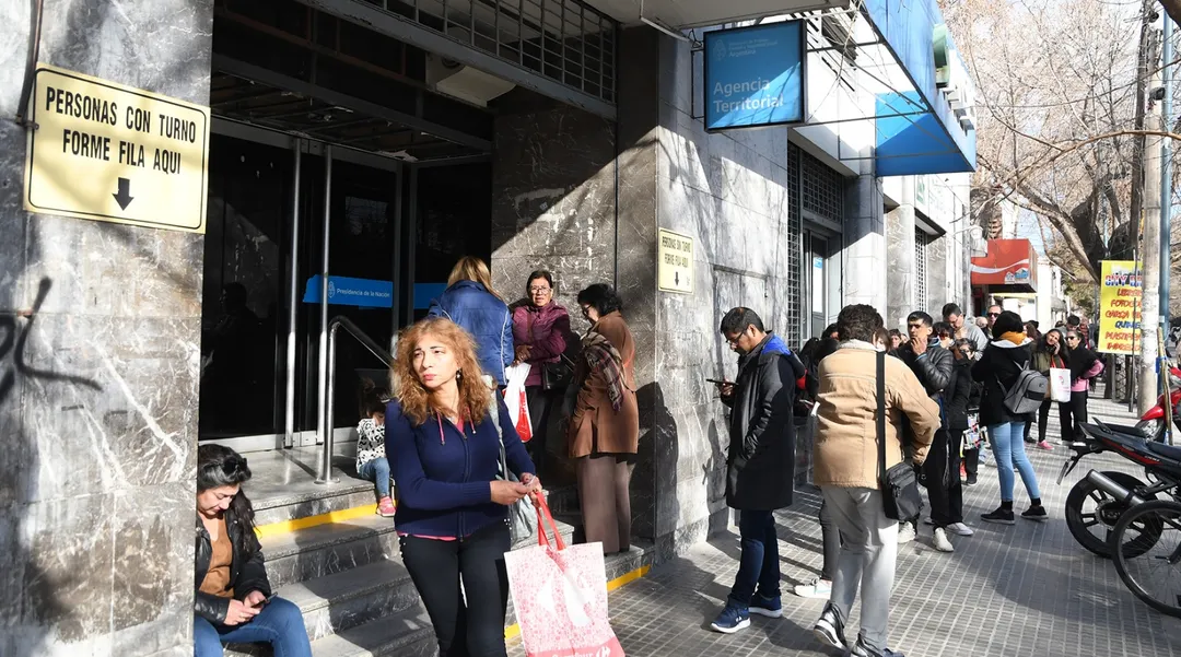 Anses aplicará en agosto un aumento del 1,89 por ciento y mantendrá el bono para haberes mínimos.