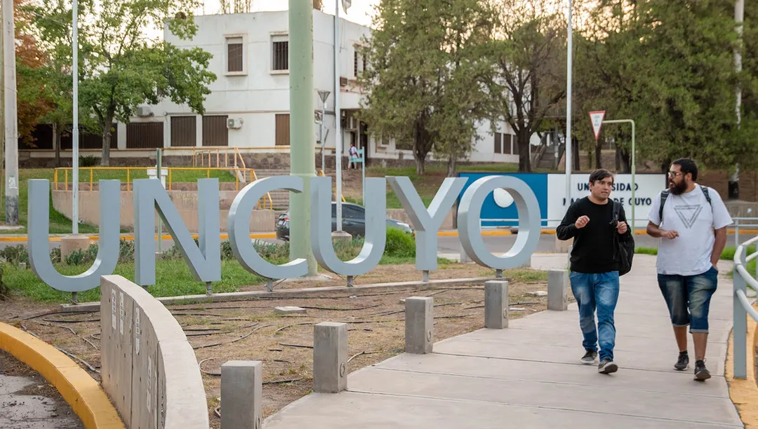 Las becas de la UNCuyo representan una importante ayuda para estudiar. Foto: Archivo MDZ