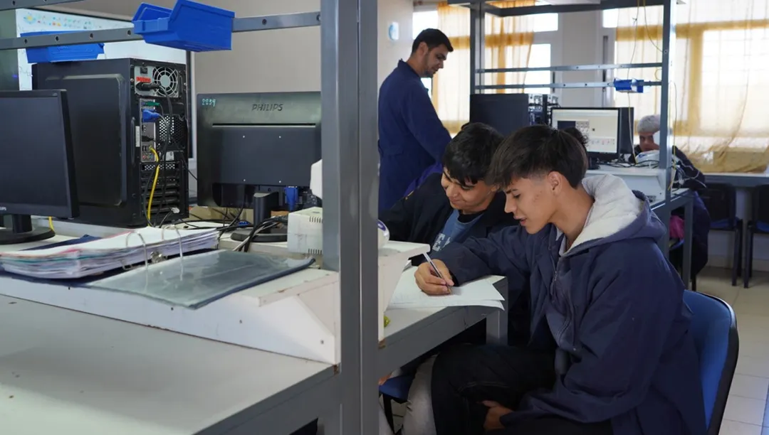La normativa de la DGE suma a los docentes de escuelas técnicas.