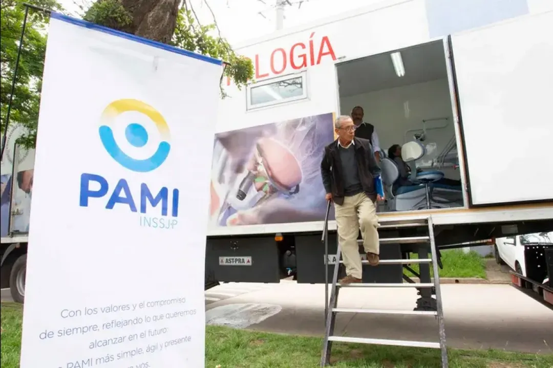 Las opciones provisorias y digitales permiten realizar cualquier trámite o retirar medicamentos sin demoras. Foto: Archivo MDZ