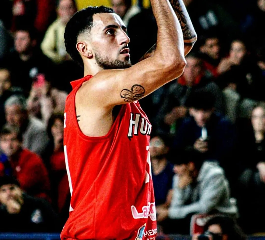 Huracán Las Heras juega los cuartos de final de la Liga Federal de básquet.