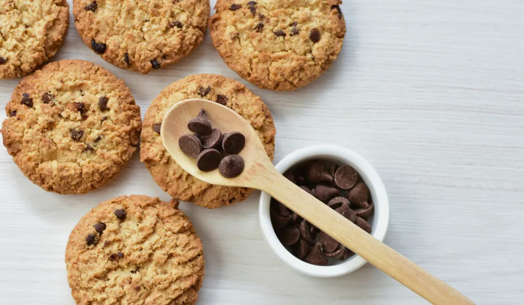 Galletas de avena y chocolate: el equilibrio perfecto entre salud y sabor.