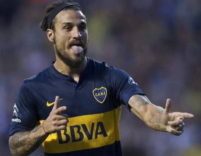 Daniel Osvaldo jugó en Boca Juniors en dos ciclos (2015 y 2016), donde disputó un total de 21 partidos, marcó 7 goles y ganó dos títulos.
