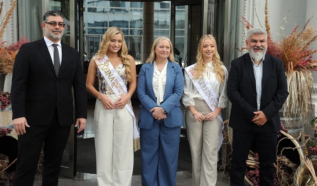 Tras la coronación en el Frank Romero Day, la Reina y la Virreina compartieron el tradicional desayuno real en el Hyatt Mendoza y hablaron sobre sus proyectos y el desafío de representar a toda la provincia en los 90 años de la fiesta.