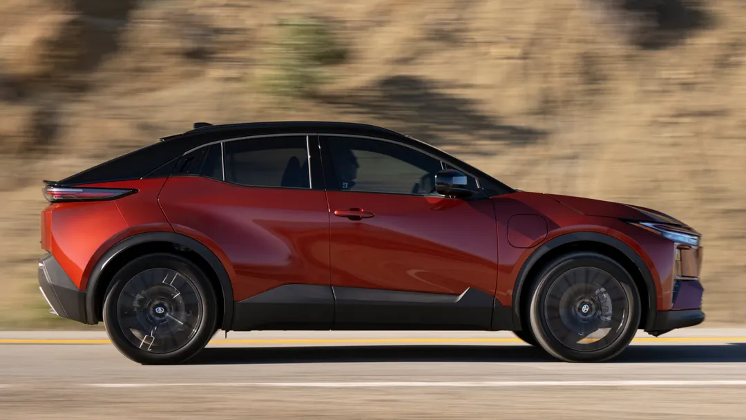 Toyota C-HR: el SUV compacto 100% eléctrico con tracción integral