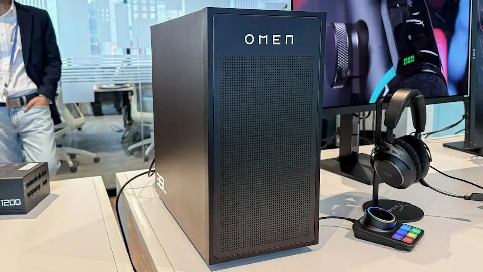 OMEN 35L Stealth Edition