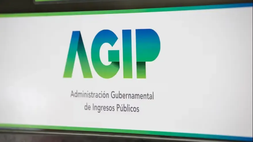 La Administración Gubernamental de Ingresos Públicos (AGIP) mantiene el esquema de pago anual o en cuotas de las patentes.