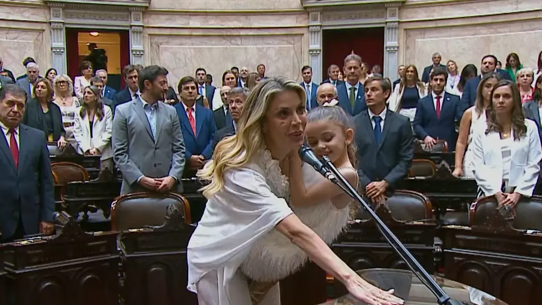 La actriz en la Cámara de Diputados. Créditos: captura de video / Cámara de Diputados de la Nación.