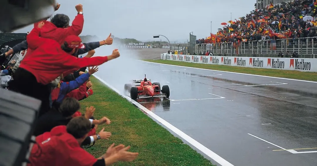 Michael Schumacher logró su primer triunfo con Ferrari un 2 de junio de 1996.