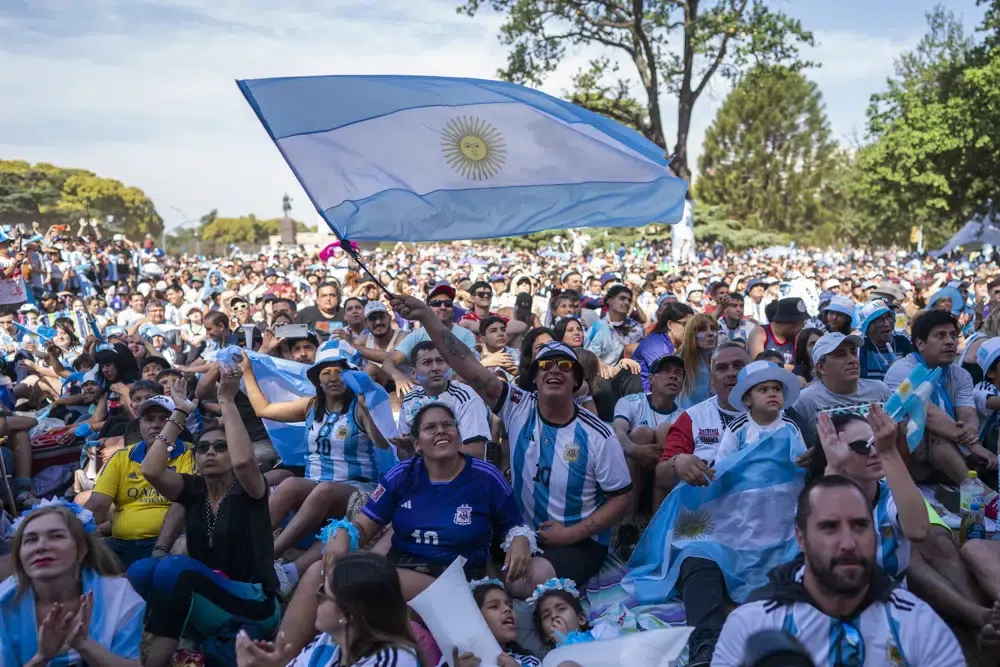 El deporte nos enseña a caer y volver a empezar, a perder sin destruirnos y a ganar sin creernos más que nadie.