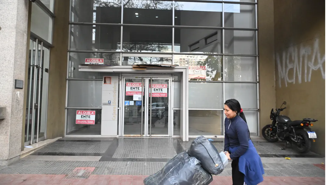 Grandes locales vacíos, una tendencia repetida. 