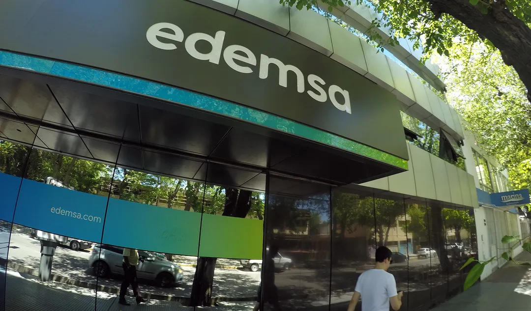 La empresa pidió a los usuarios mantenerse atentos ante el ingreso del frente frío a Mendoza.
