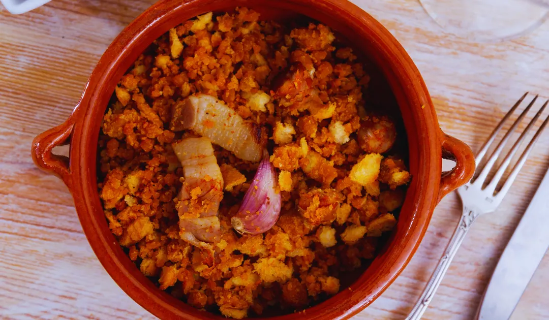 Cada región de España posee su propia versión de esta receta, lo que demuestra su enorme versatilidad culinaria.