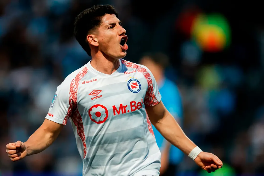 Francisco Álvarez, el central de Argentinos por el que negocia River.