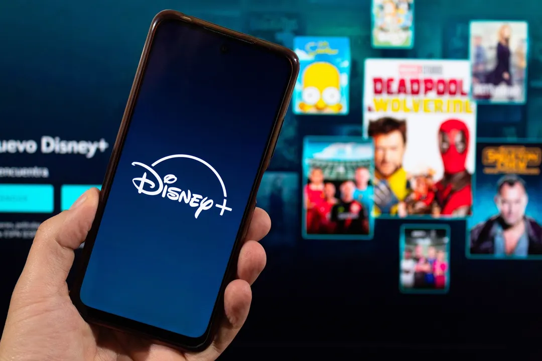 El lanzamiento de un plan gratuito de Disney+ busca atraer a los usuarios reacios a pagar cuotas mensuales fijas.