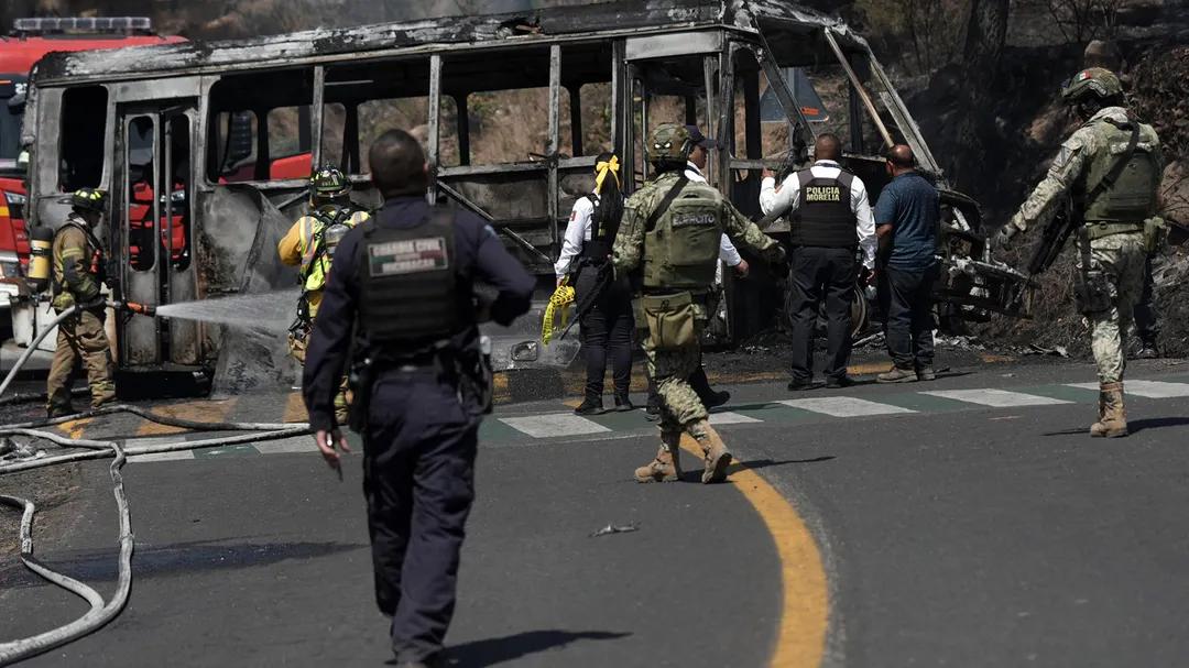 México vive ahora una ola de violencia, tras la muerte de El Mencho. Foto Efe