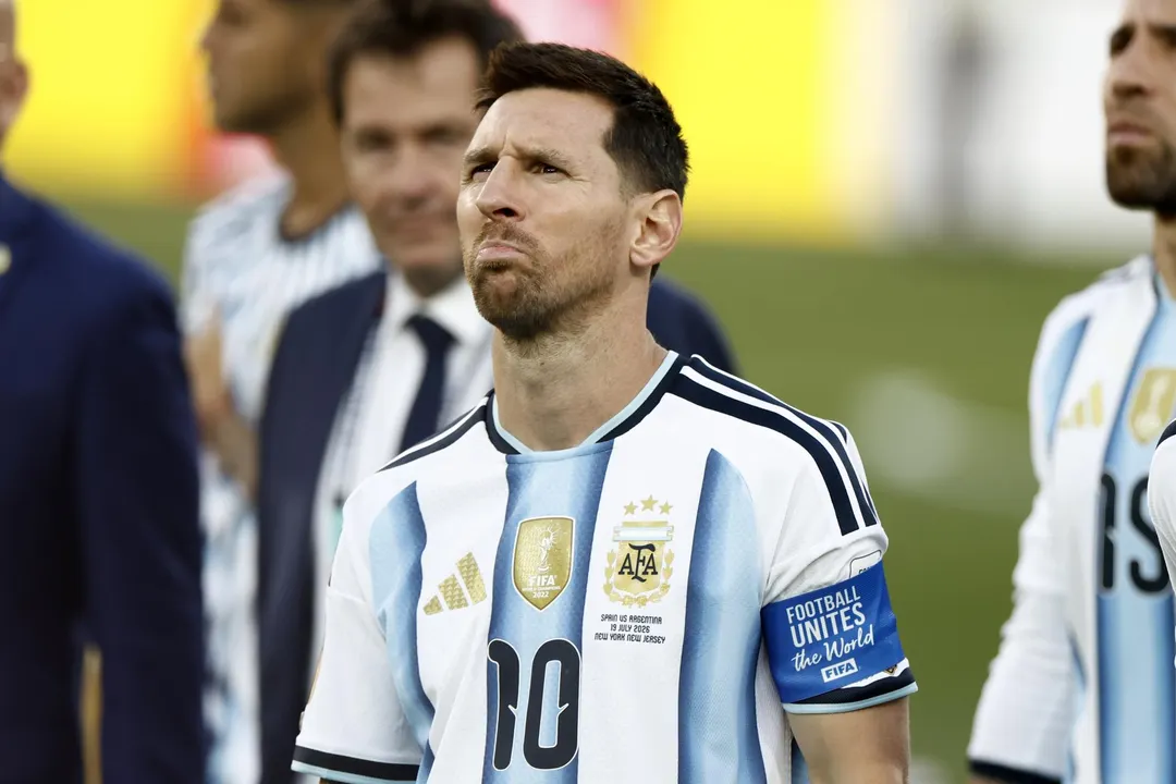 El actor defendió a Lionel Messi frente a las críticas de la prensa internacional.