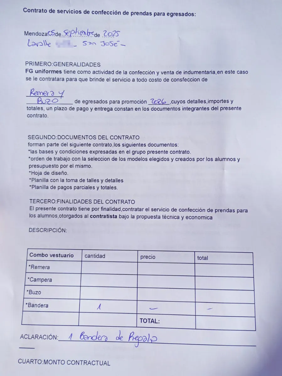 Uno de los contratos que hizo la mujer con los padres de alumnos de la escuela Dr. Diego Paroissien. 