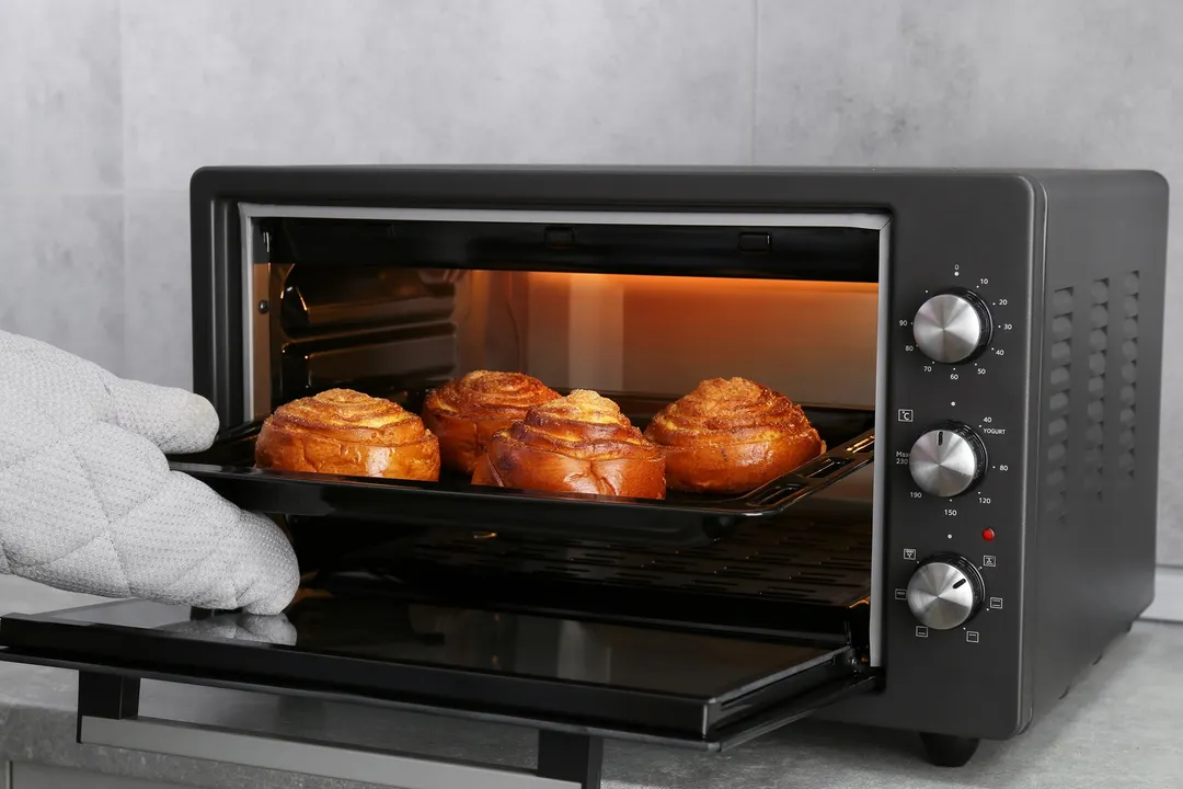 El horno eléctrico. vs. microondas. Fuente: Shutterstock.